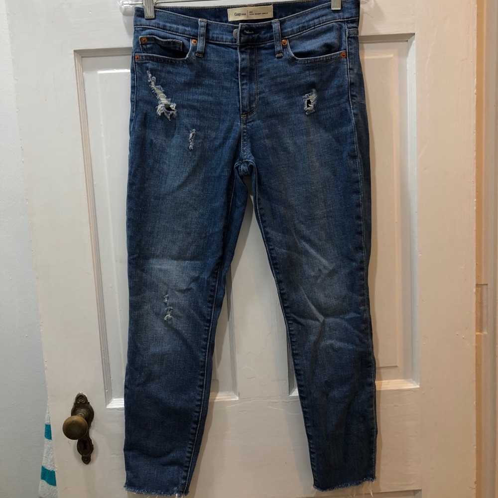 GAP true skinny ankle jeans frayed ankle
